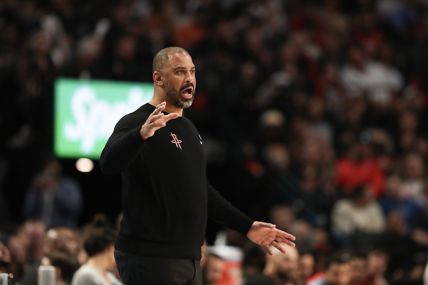 烏度卡:我們的戰(zhàn)績?cè)究梢愿?有些輸球的場次應(yīng)該拿下的